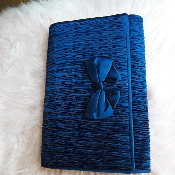 Evening Gown by JS COLLECTIONS - Picture 13 of 14